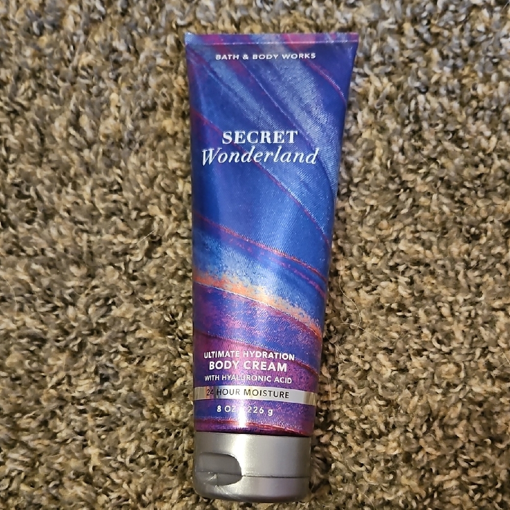 Bath & Body Works Secret Wonderland Body Cream